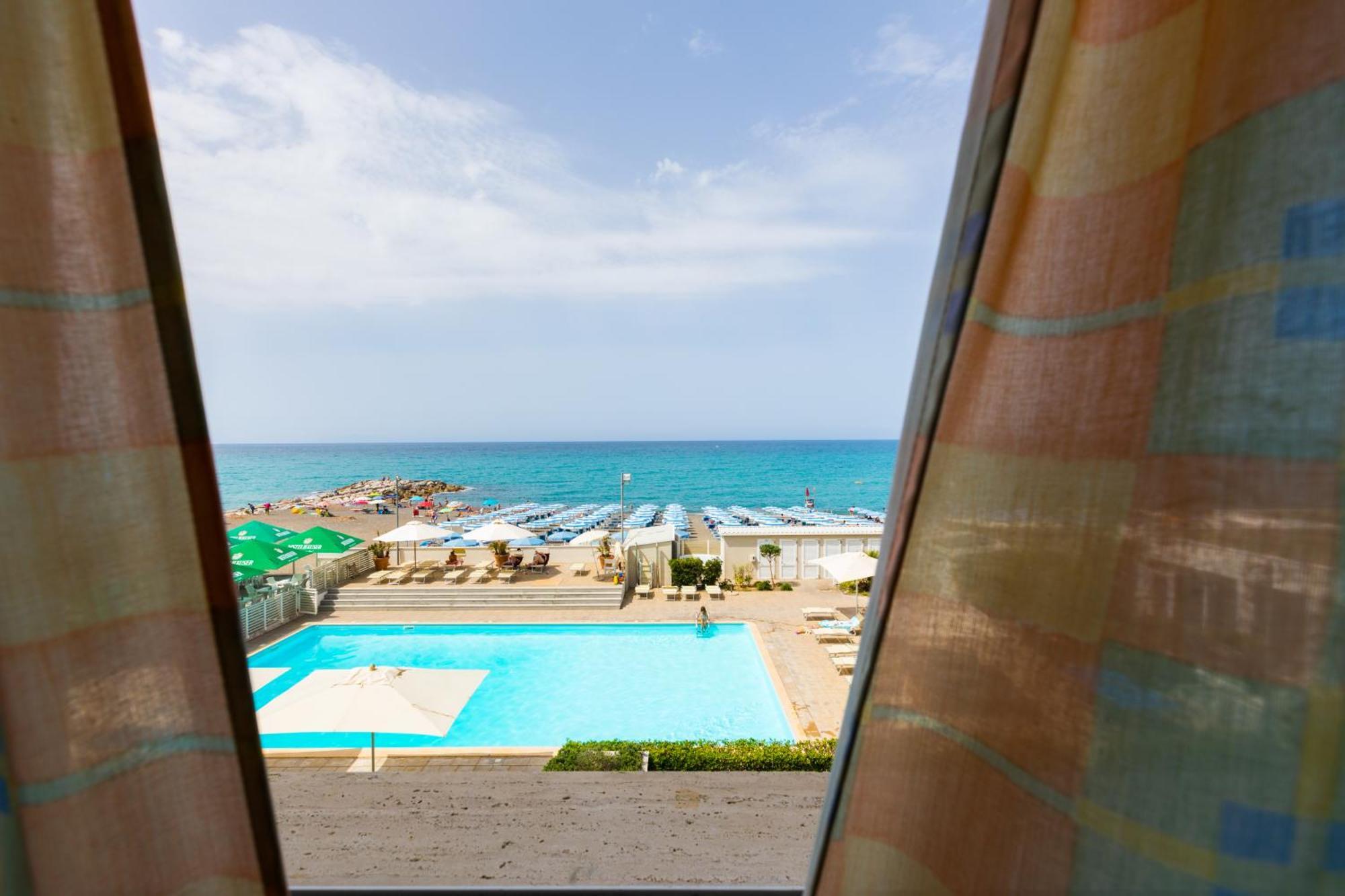 Stella Marina Hotel 3*